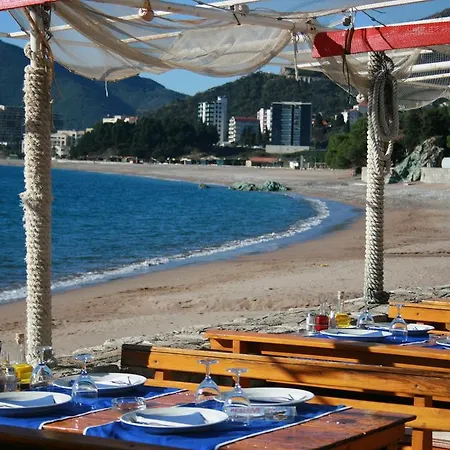 Slavica Rafailovici Pensiune 3*