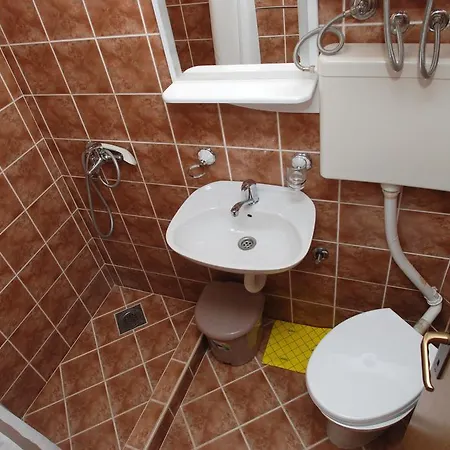 Slavica Rafailovici Pensiune 3*
