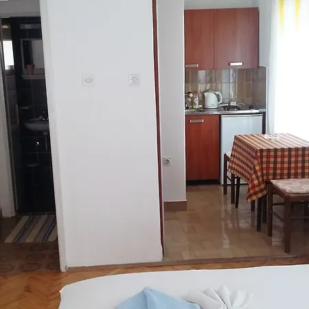 Slavica Rafailovici Pensiune 3*